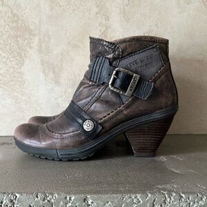 Women’s leather booties Atrai